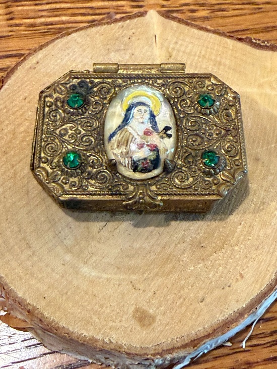 Accessories - Antq Brass Rhinestone
Rosary Holder Trinket Box St.
Therese Of Lisieux Jewele